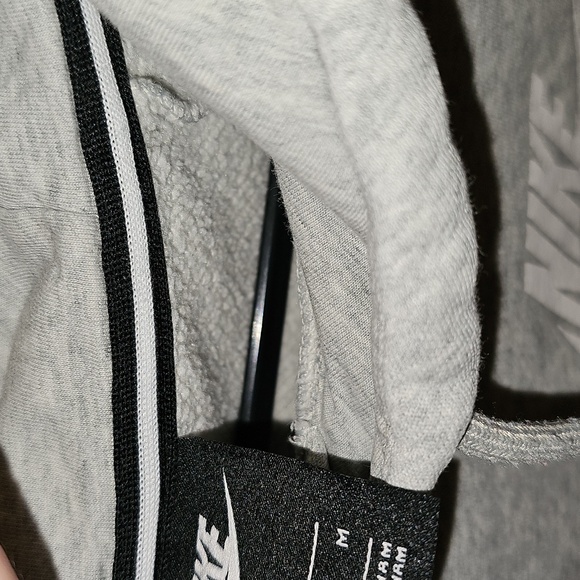 🩶🤍Nike Heather Gray Women's Hoodie - Picture 7 of 8